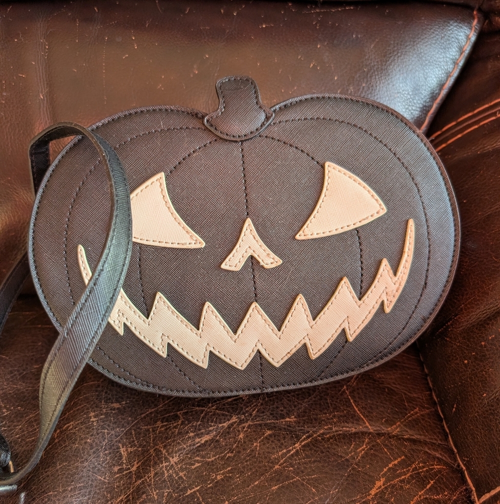 Mad Engine Black Pumpkin Crossbody Bag Glow In Dark